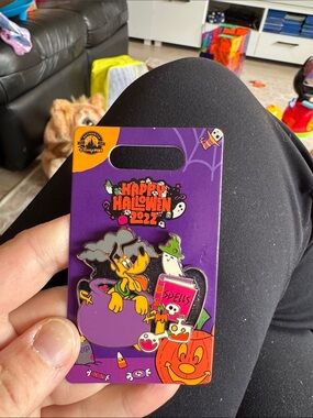 Disney Halloween 2022 Limited edition pin Pluto NWT